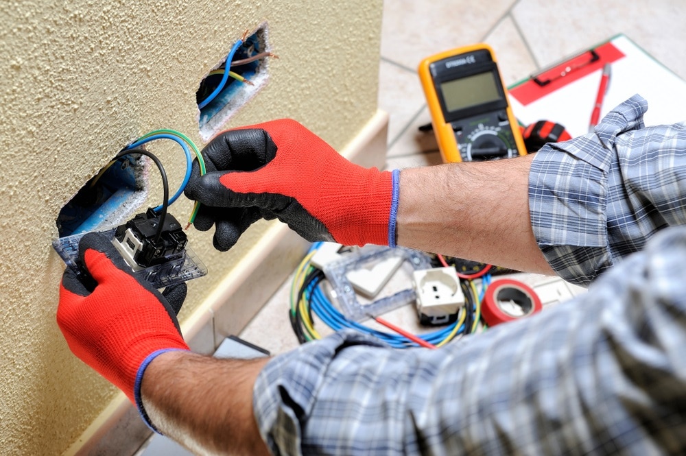 Licensed Hot Shot Electric professionals repairing hazardous aluminum wiring – certified Tulsa experts safely upgrade connections to prevent fire risks.